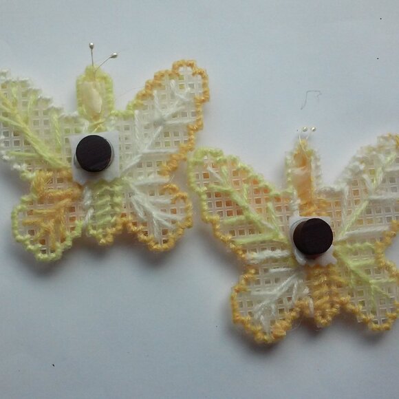 Handmade Butterfly Magnets 2 Yellow and White 3 1/2" x 3 1/2" - Picture 4 of 4